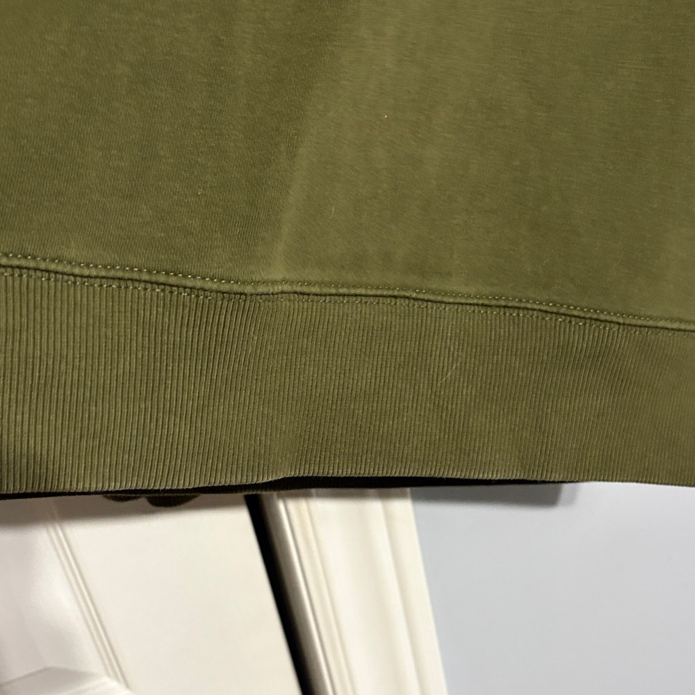 Tommy Hilfiger Men's Dark Green Crewneck Sweater - Picture 7 of 9